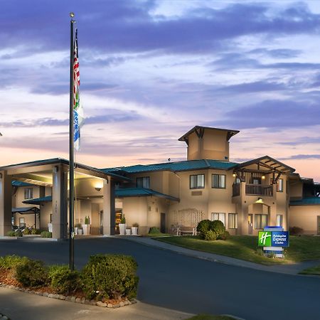 Holiday Inn Express Hotel & Suites Arcata/Eureka-Airport Area By Ihg Мак-Кинливилл Экстерьер фото