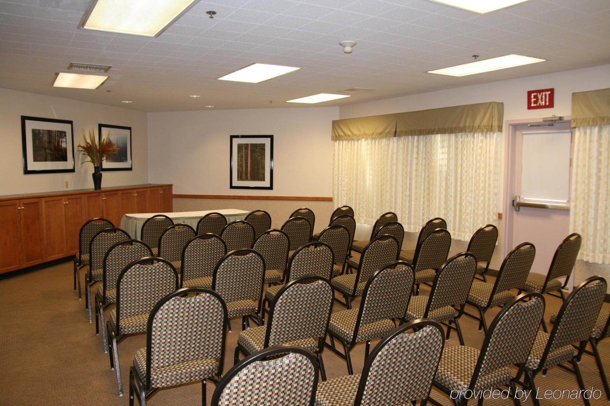 Holiday Inn Express Hotel & Suites Arcata/Eureka-Airport Area By Ihg Мак-Кинливилл Удобства фото